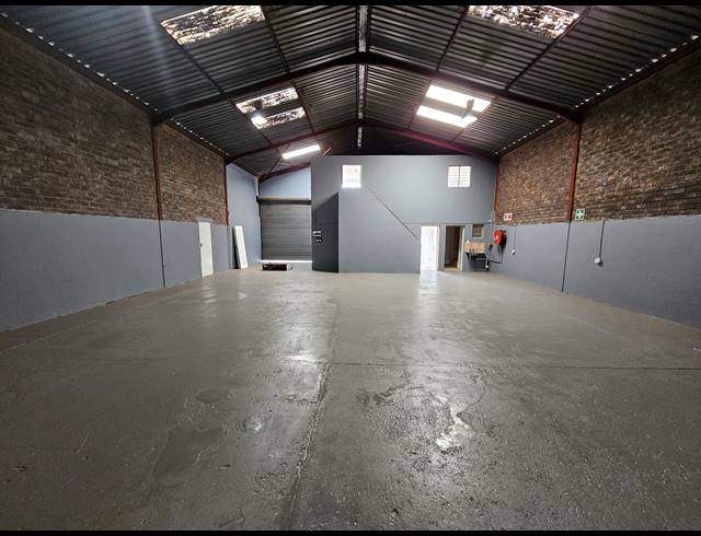 264M² FACTORY TO LET IN ANDERBOLT